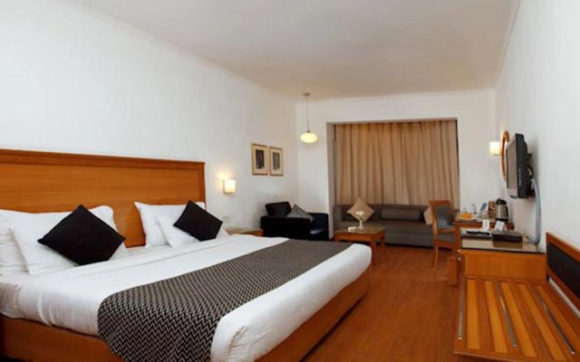 Hotel Abad Plaza – Guest Rooms – Ernakulam