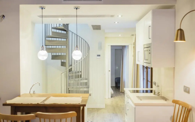 One&Lux Byron Suites