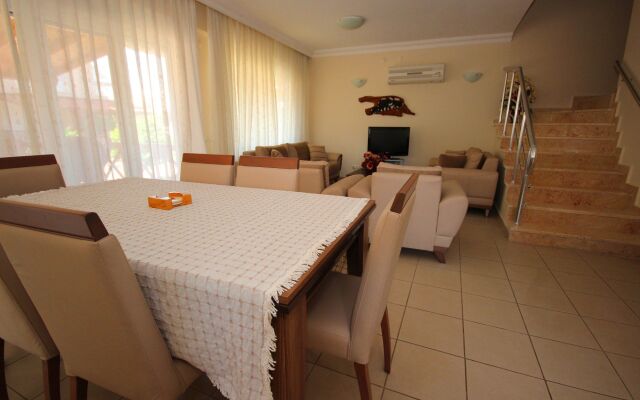 Paradise Town Villa Gordon