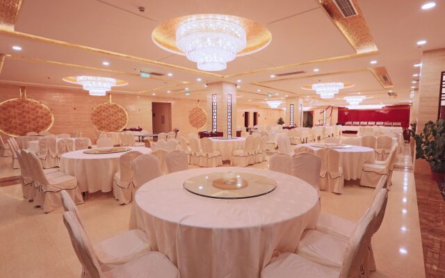 Fuyong Yulong Hotel