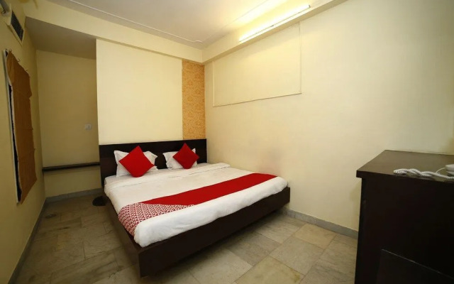 Aashirwad Guest House by OYO Rooms