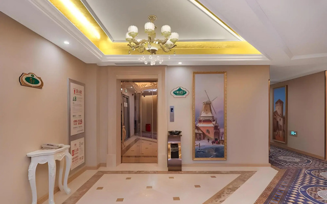 Vienna Hotel (Anhui Huangshan Shexian Ancient City, Hetai International City)