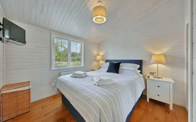 Host Stay Mahonia Lodge