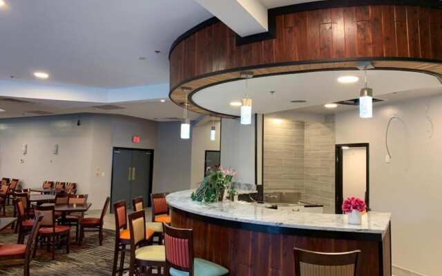 Holiday Inn Gainesville-Lanier Centre