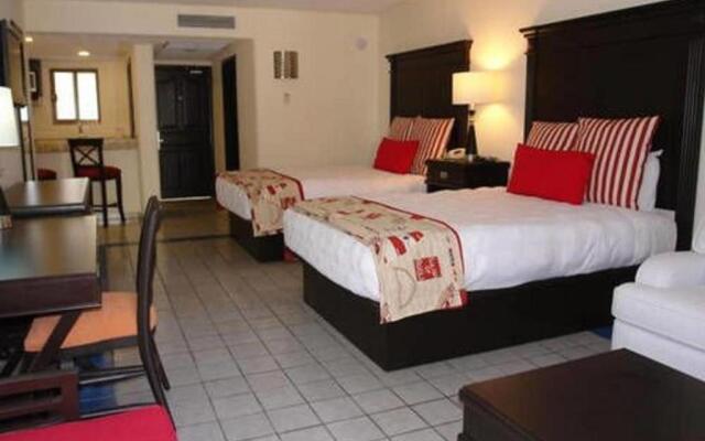 1BR Nautical Suite Sleep 4 in Cabo