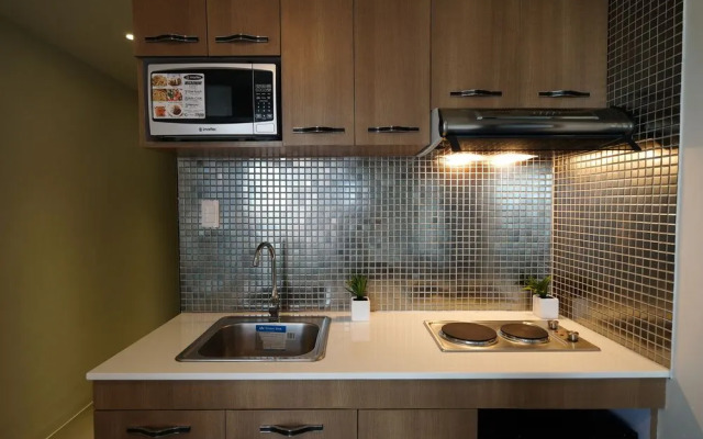 Portovita Tower 2BR 23rd FLR Black Unit W/ Balcony