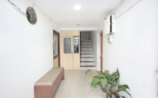 Oyo 11584 Home Modern Studio Apartment