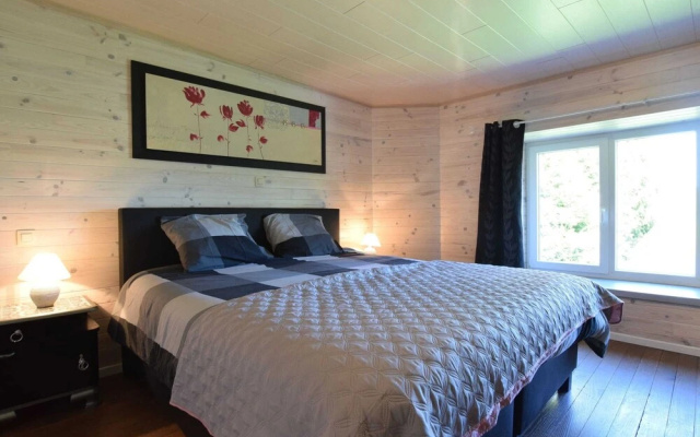 Lavish Holiday Home in Chassepierre With Terrace