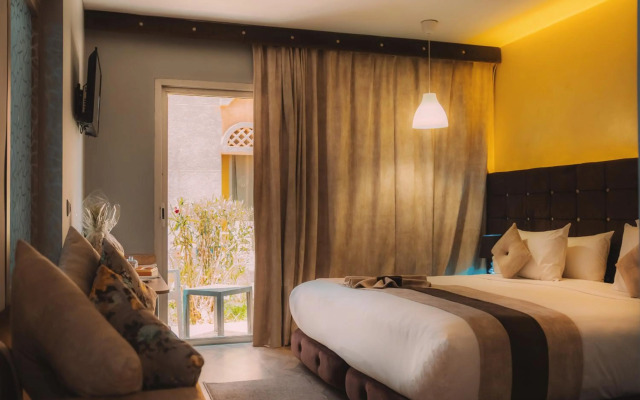 Hotel Karam Palace