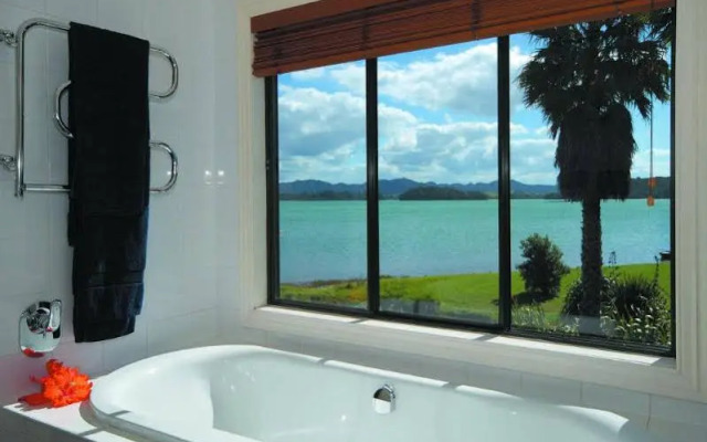 Pawhaoa Bay Villas