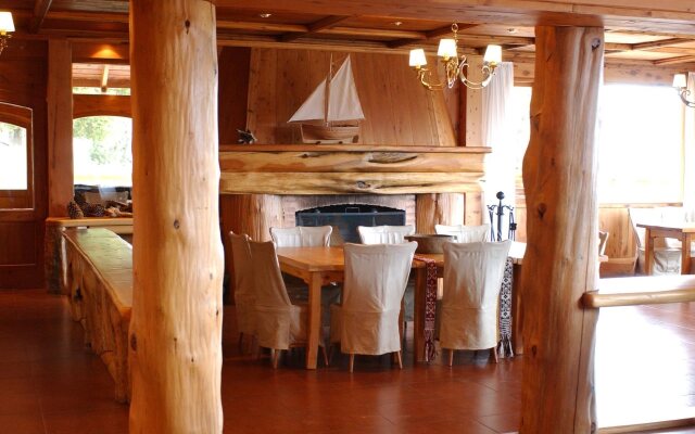 Isla Victoria Lodge