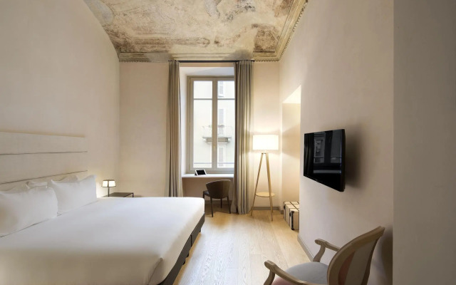 Opera 35 Boutique Hotel