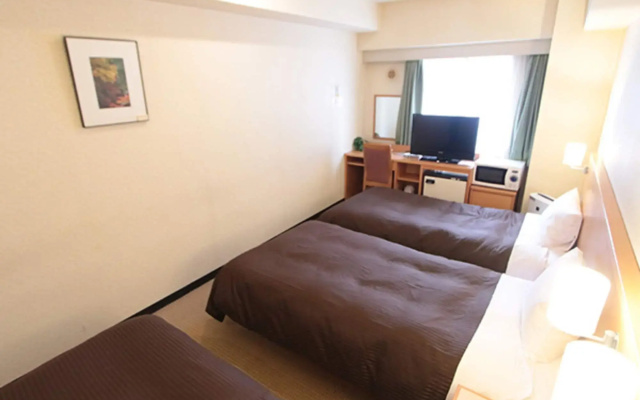 HOTEL LiVEMAX Yokohama Kannai