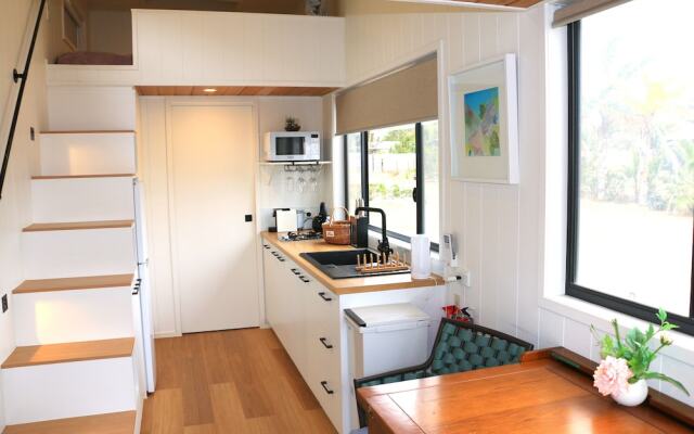 The Pink Lake Tiny House - 'sakura'