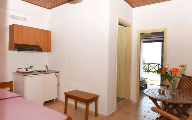 Glafki Studios & Apartments