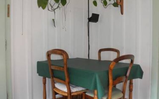 Maison Aux Volets Verts