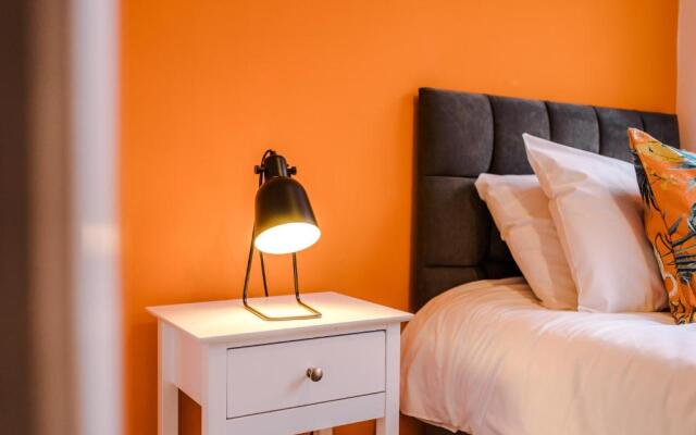Lovely 3 Bed house - Park Lane
