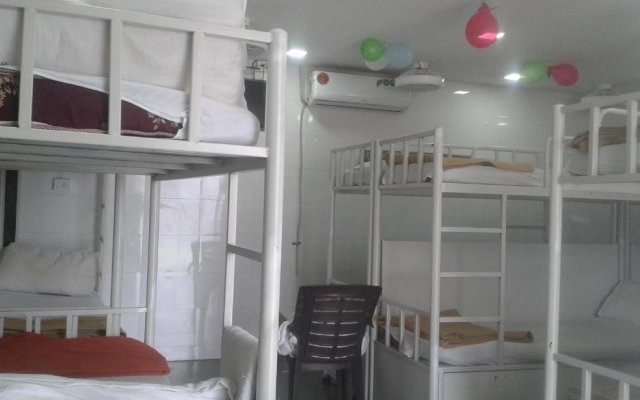 Star Dormitory - Hostel