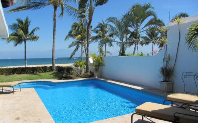 Casa Dos Dolphins Villa