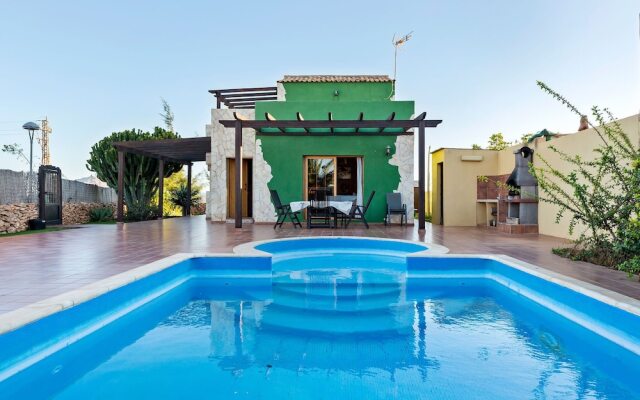 Spacious Holiday Home in Antigua With Swimming Pool