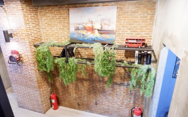 Yotaka The Hostel