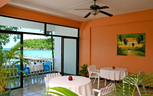 Kaz Kreol Beach Lodge