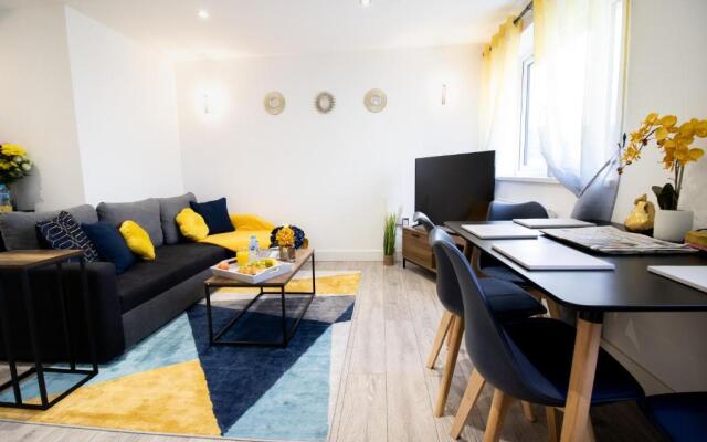 Highfield Apartment by Southwest Rooms - Free Netflix and Parking