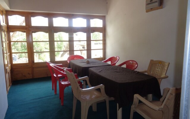 Lzakar Guest House