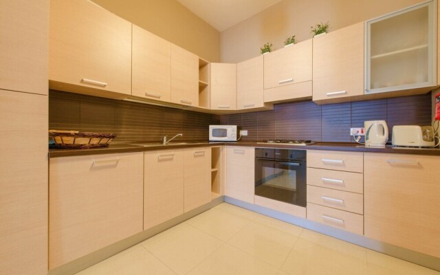 Luxury Holiday Apartment IN Qawra