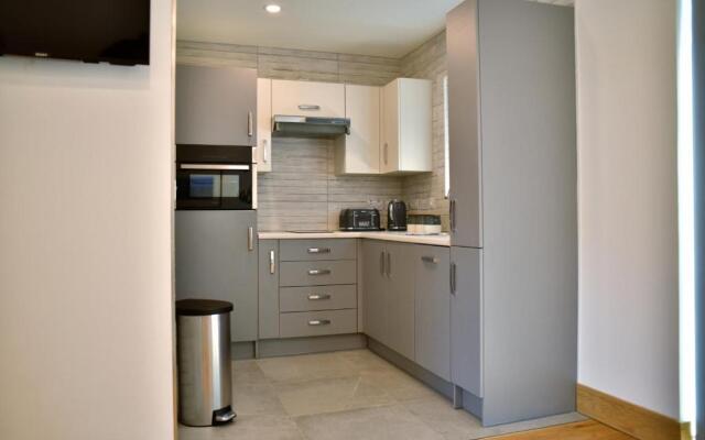 Red Watch Apartment