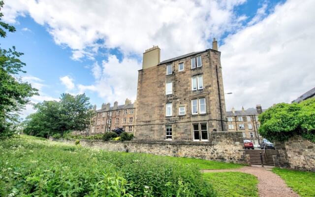 Homely 1Bdr Next To Holyrood Park