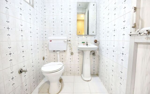 OYO 7445 Hotel Amritsar Residency