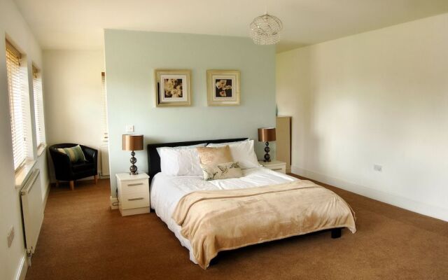 Woodhouse Farm Lodge