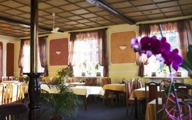 Restaurant Pension L Club