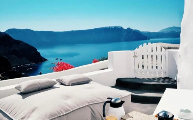 Chelidonia Luxury Suites