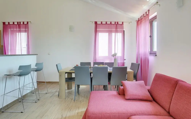 Villa in Pula With sea Beach