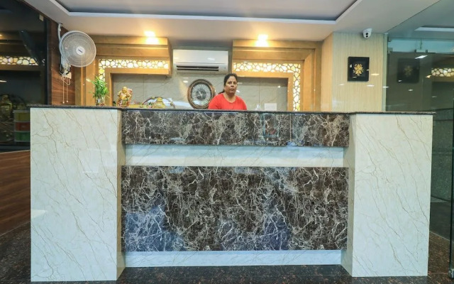 Season Park By OYO Rooms