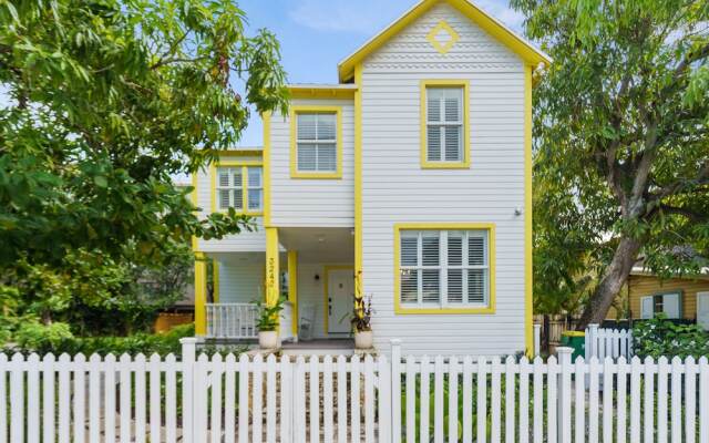 The Stirrup House By Pattio