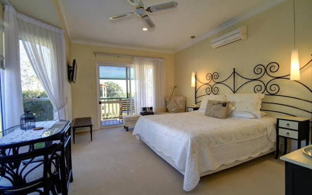 Rosevillehouse Bed & Breakfast