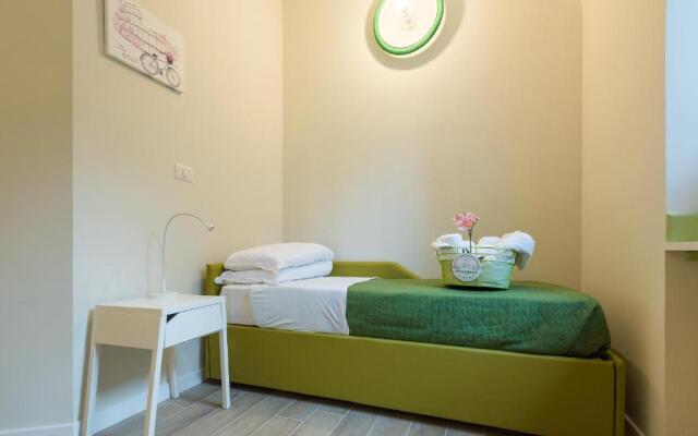 Bed&BikeRome Rooms