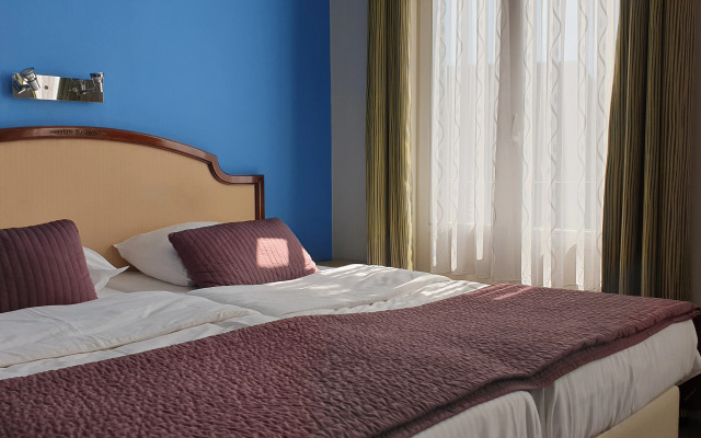 Hotel Derby MERODE