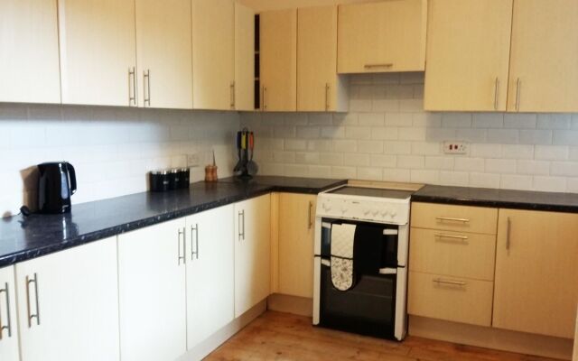 Large 3 Bed West End Apartment