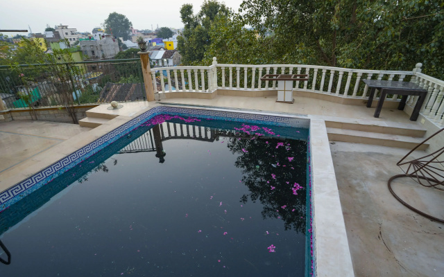Narmade River View Resort