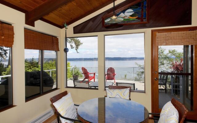 Days and Waves Beachhouse