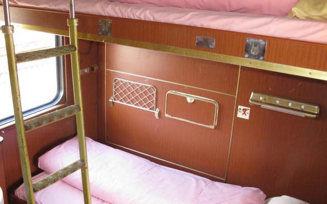 Train Lodge Amsterdam - Hostel