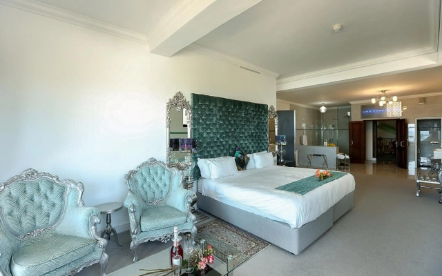 Misty Waves Boutique Hotel