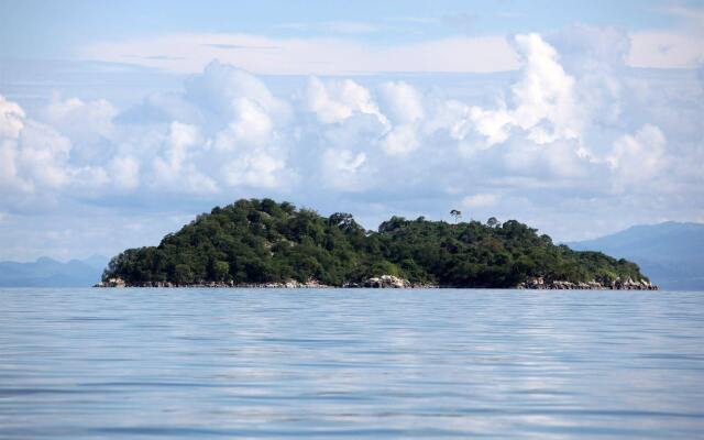 Blue Zebra Island Lodge