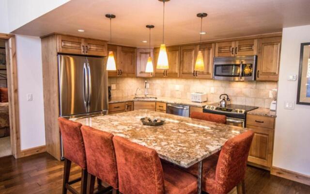 Fifth Avenue Unit 202