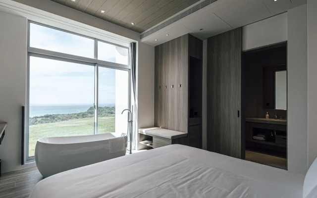 Sunlight on the peninsula