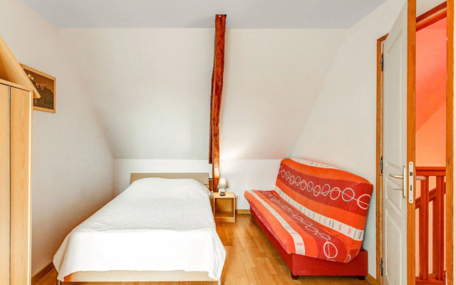 Beautiful Holiday Home in Brainville with Garden